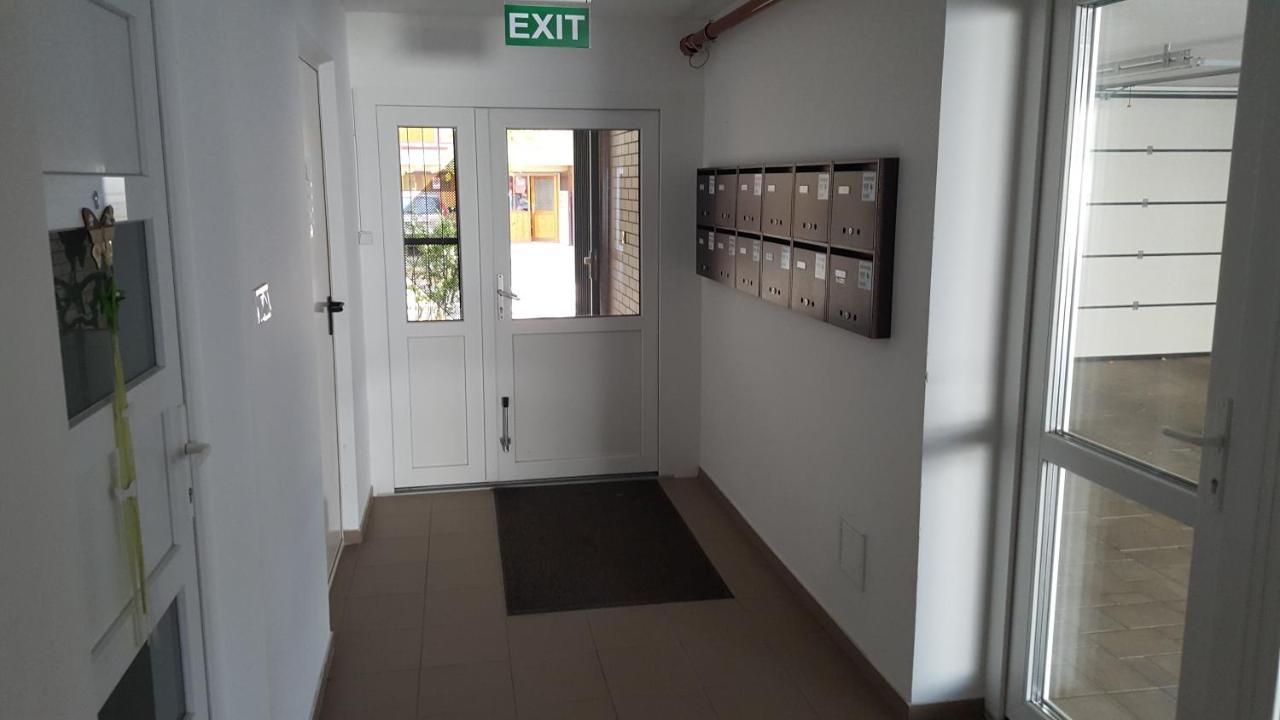 Apartamento Moonshine Szeged Exterior foto