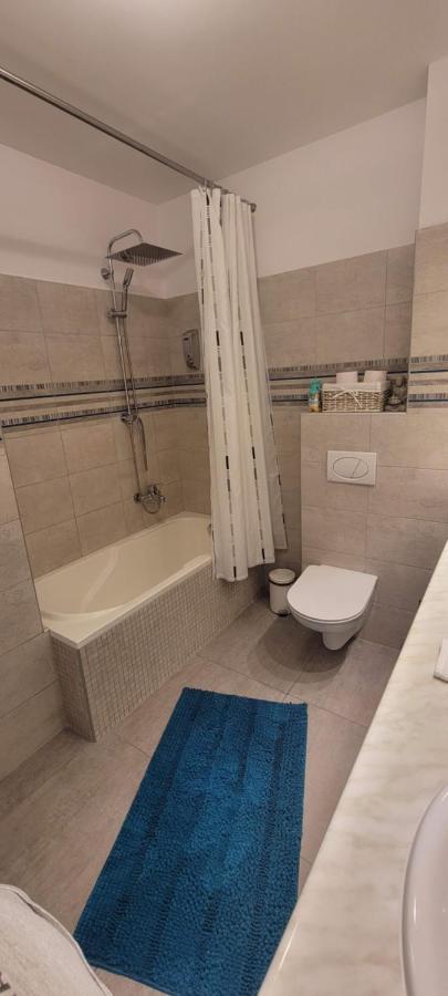 Apartamento Moonshine Szeged Exterior foto